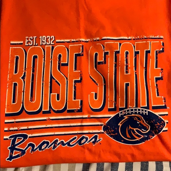 Boise State T-shirt - Picture 2 of 4